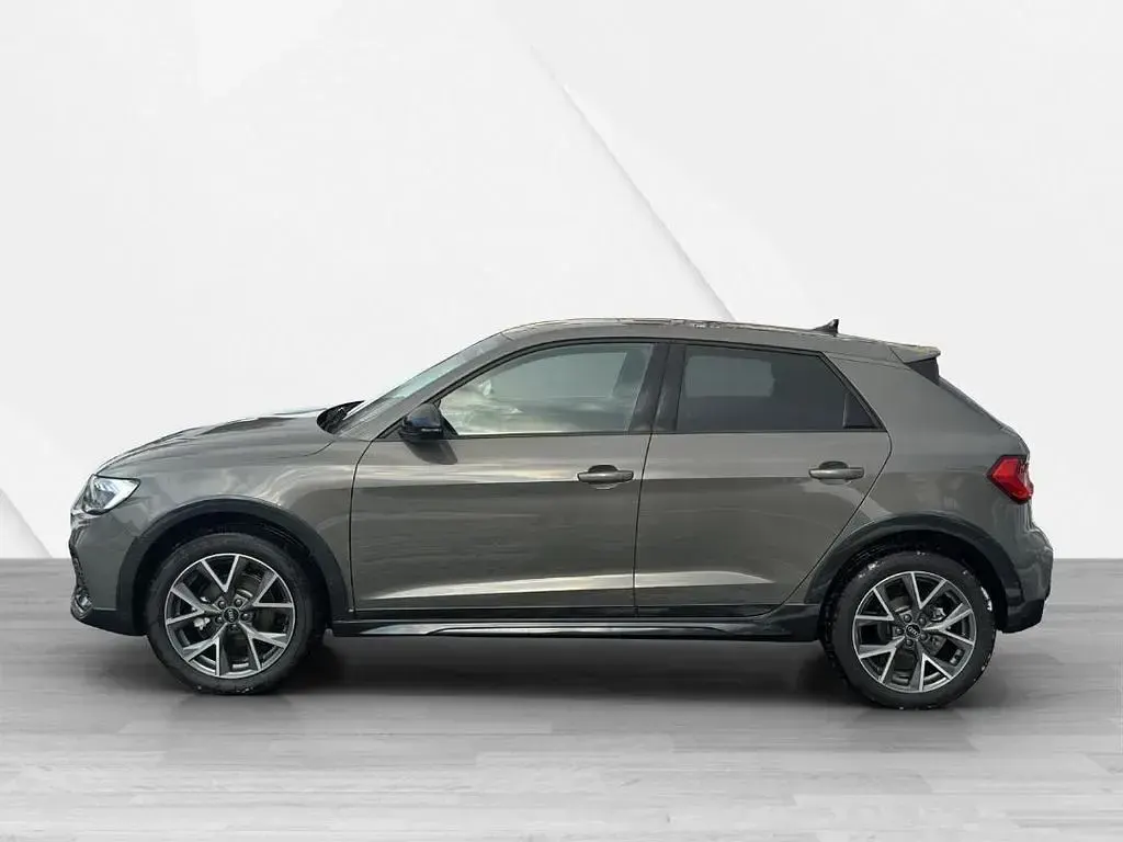 Gebraucht Audi A1 Ambiente 150 PS (110 kW) 2025 Chronosgrau metallic SUV