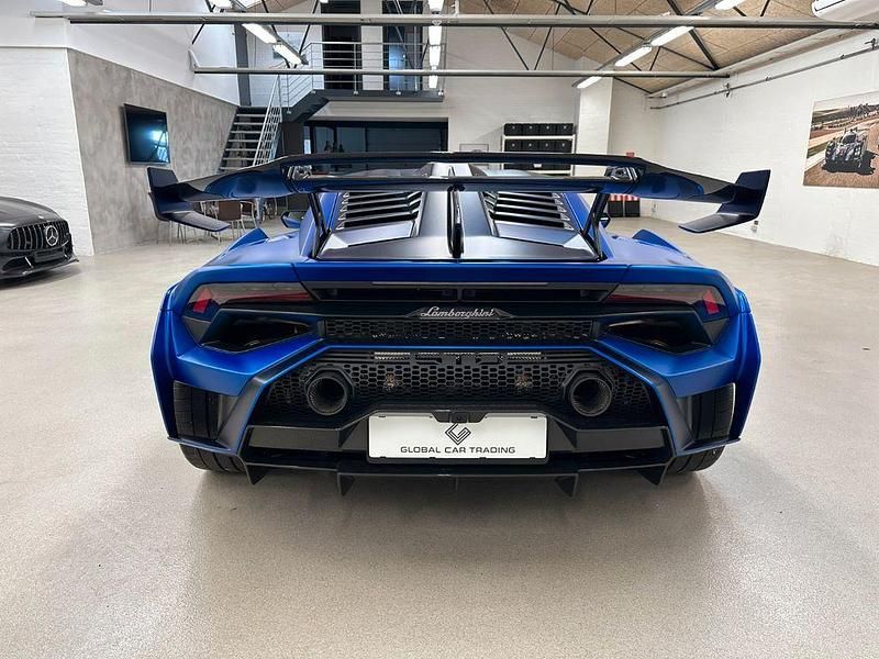 Gebraucht Lamborghini Huracán 640 PS (470 kW) 2024 Blau Coupé