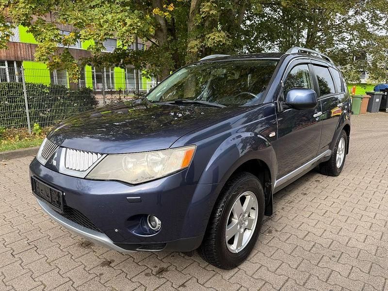 Blau Gebraucht 2007 Mitsubishi Outlander SUV | 3.999 € (Fairer Preis) - Bild 1/4