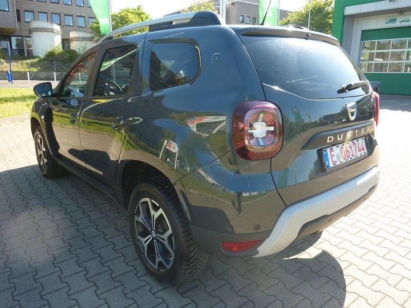 Gebraucht Dacia Duster Celebration 101 PS (74 kW) 2021 Grau SUV