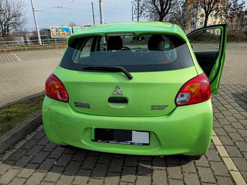 Gebraucht Mitsubishi Space Star 71 PS (52 kW) 2013 Grün Van / Kleinbus