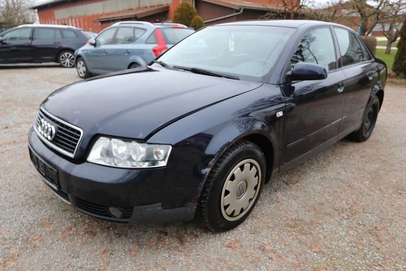 Second-hand Audi A4 101 CP (74 kW) 2002 Albastru Berlinǎ