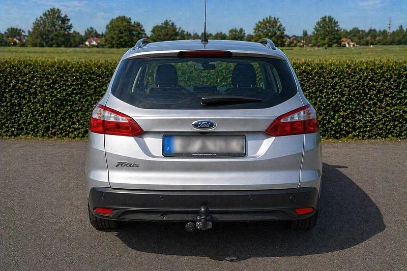 Usata Ford Focus SYNC Edition 125 CV (91 kW) 2014 Argento Berlina