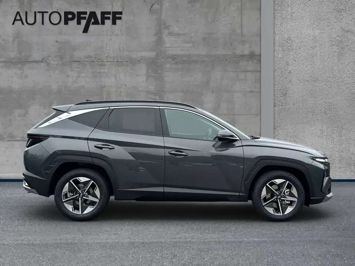 Neu Hyundai Tucson Trend 150 PS (110 kW) 2026 Ecotronic grey SUV