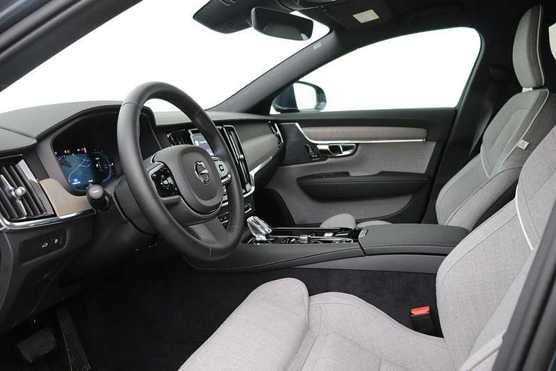 Gebraucht Volvo V90 Plus 349 PS (256 kW) 2024 Blau Kombi