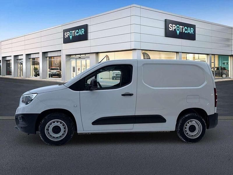 Gebraucht Opel Combo Basis 110 PS (80 kW) 2023 Weiß Van
