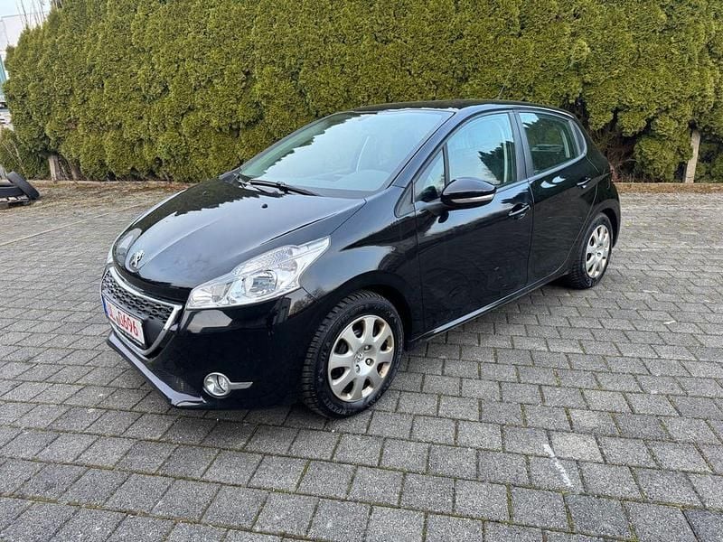Gebraucht Peugeot 208 Active 68 PS (50 kW) 2013 Schwarz Kleinwagen