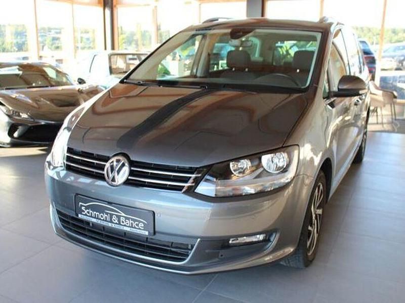 Grau Gebraucht 2019 VW Sharan Join Van / Kleinbus | 29.990 € (Etwas zu teuer) - Bild 1/4