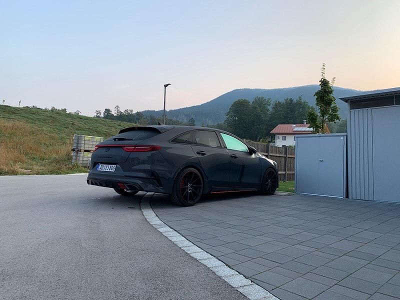 Grau Gebraucht 2020 Kia ProCeed Kombi | 19.999 € (Guter Preis) - Bild 1/4