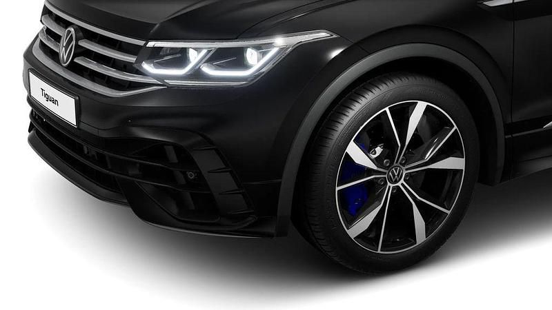 Gebraucht VW Tiguan R 320 PS (235 kW) 2023 Deep black perleffekt (metallic) SUV