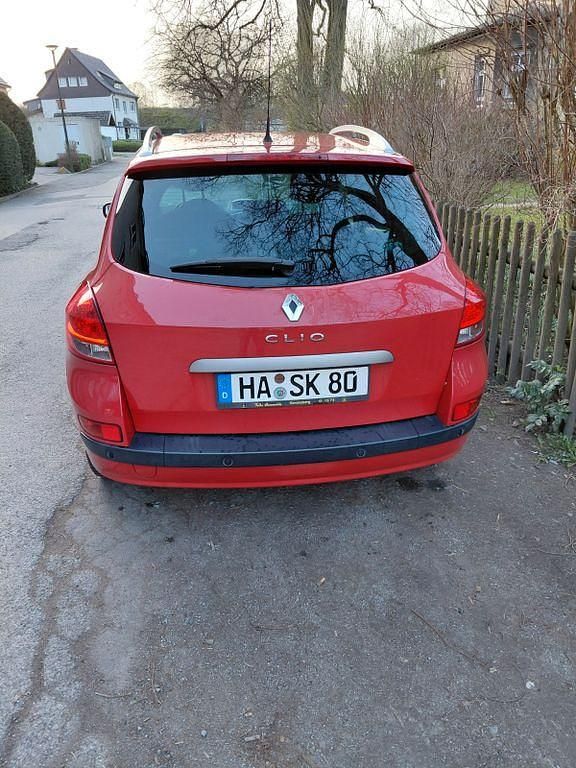 Gebraucht Renault Clio II 101 PS (74 kW) 2008 Rot Limousine