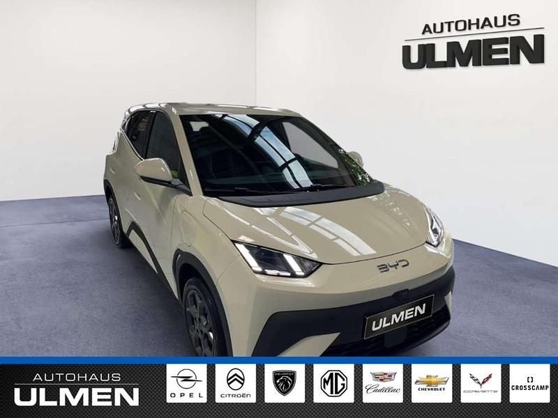 Neu BYD Dolphin Comfort 114 kW (156 PS) 2025 Apricity white Kleinwagen