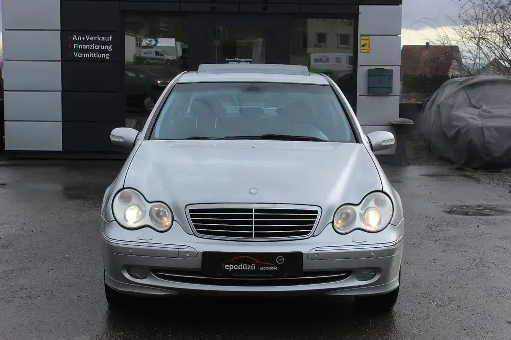 Gebraucht Mercedes C320 Avantgarde 218 PS (160 kW) 2003 Silber Limousine