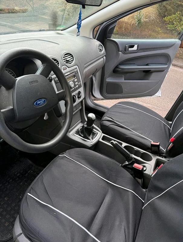 Gebraucht Ford Focus 100 PS (73 kW) 2005 Grau Kombi