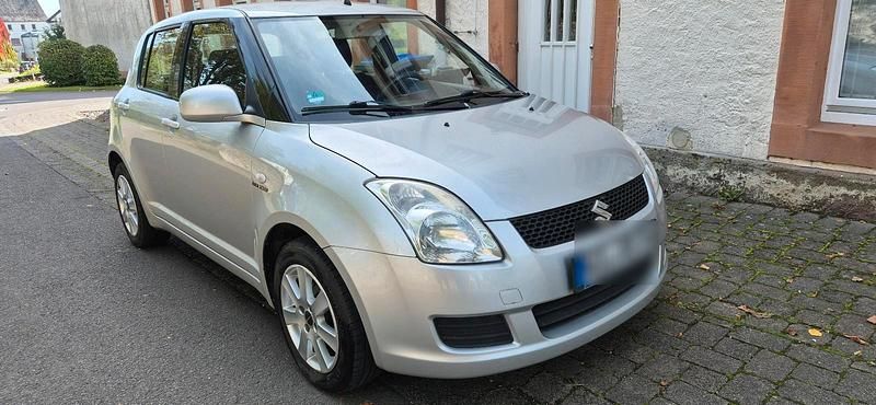 Silber Gebraucht 2009 Suzuki Swift Kleinwagen | 1.700 € (Superpreis) - Bild 1/4