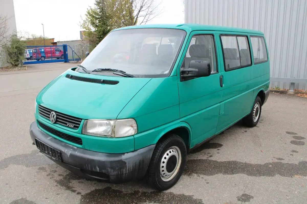 Gebraucht VW Caravelle 102 PS (75 kW) 1998 Grün Van