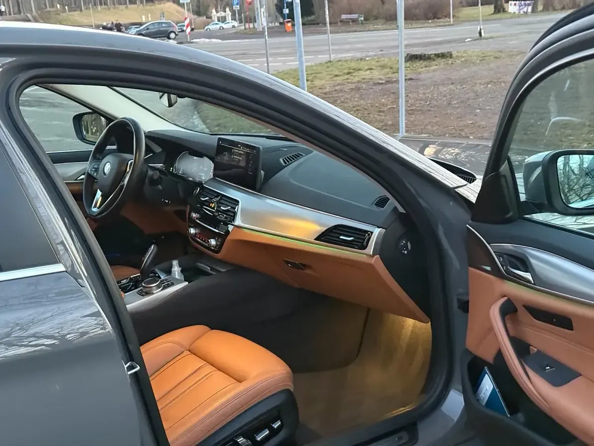 Gebraucht BMW 530e 252 PS (185 kW) 2020 Grau Limousine