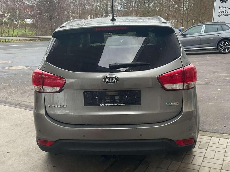 Gebraucht Kia Carens Vision 135 PS (99 kW) 2014 Titaniumsilber met. Van / Kleinbus