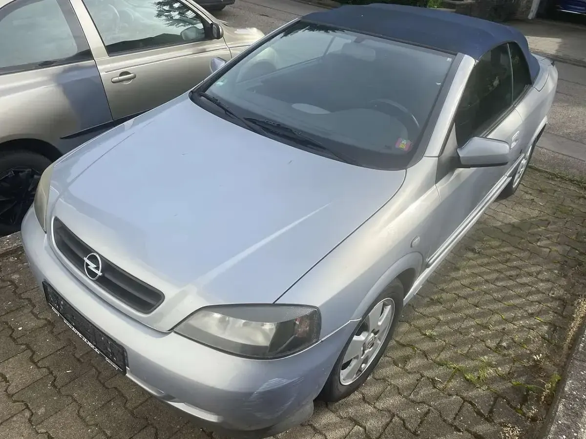 Gebraucht Opel Astra 125 PS (91 kW) 2003 Silber Cabrio