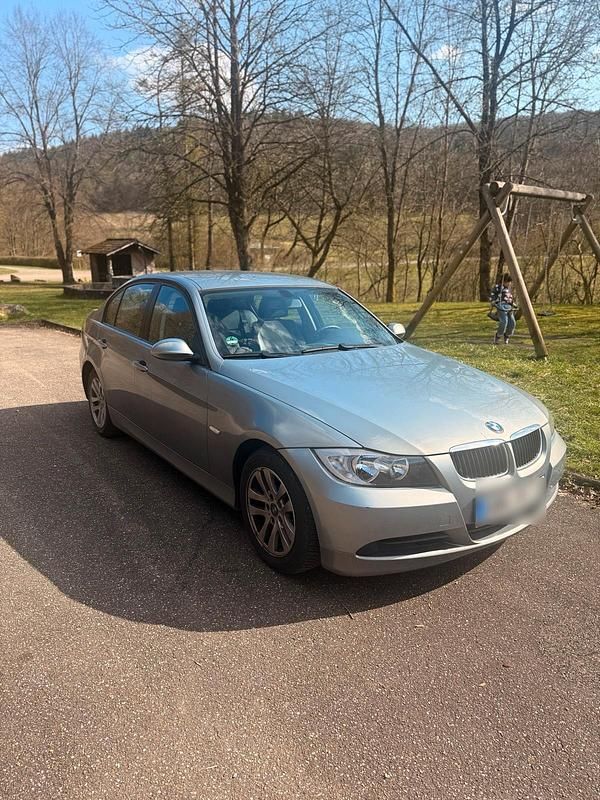 Gebraucht BMW 320 150 PS (110 kW) 2006 Grau Limousine