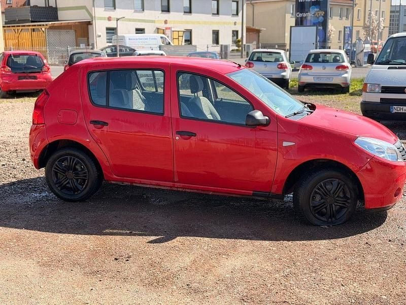 Second-hand Dacia Sandero Basis 75 CP (55 kW) 2009 Roșu Berlinǎ