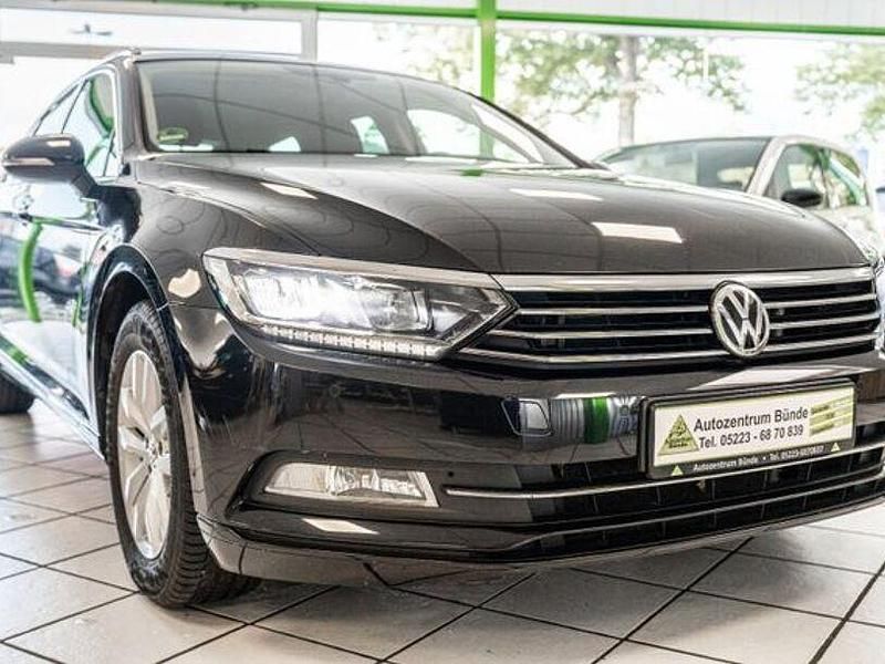 Gebraucht VW Passat Comfortline 150 PS (110 kW) 2015 Schwarz Kombi