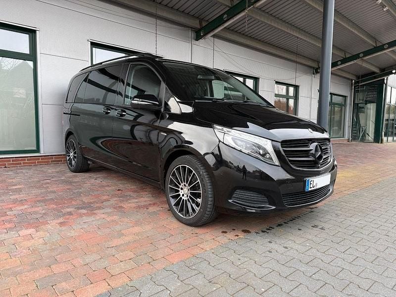 Gebraucht Mercedes V250 Avantgarde Edition 190 PS (139 kW) 2017 Schwarz Van / Kleinbus
