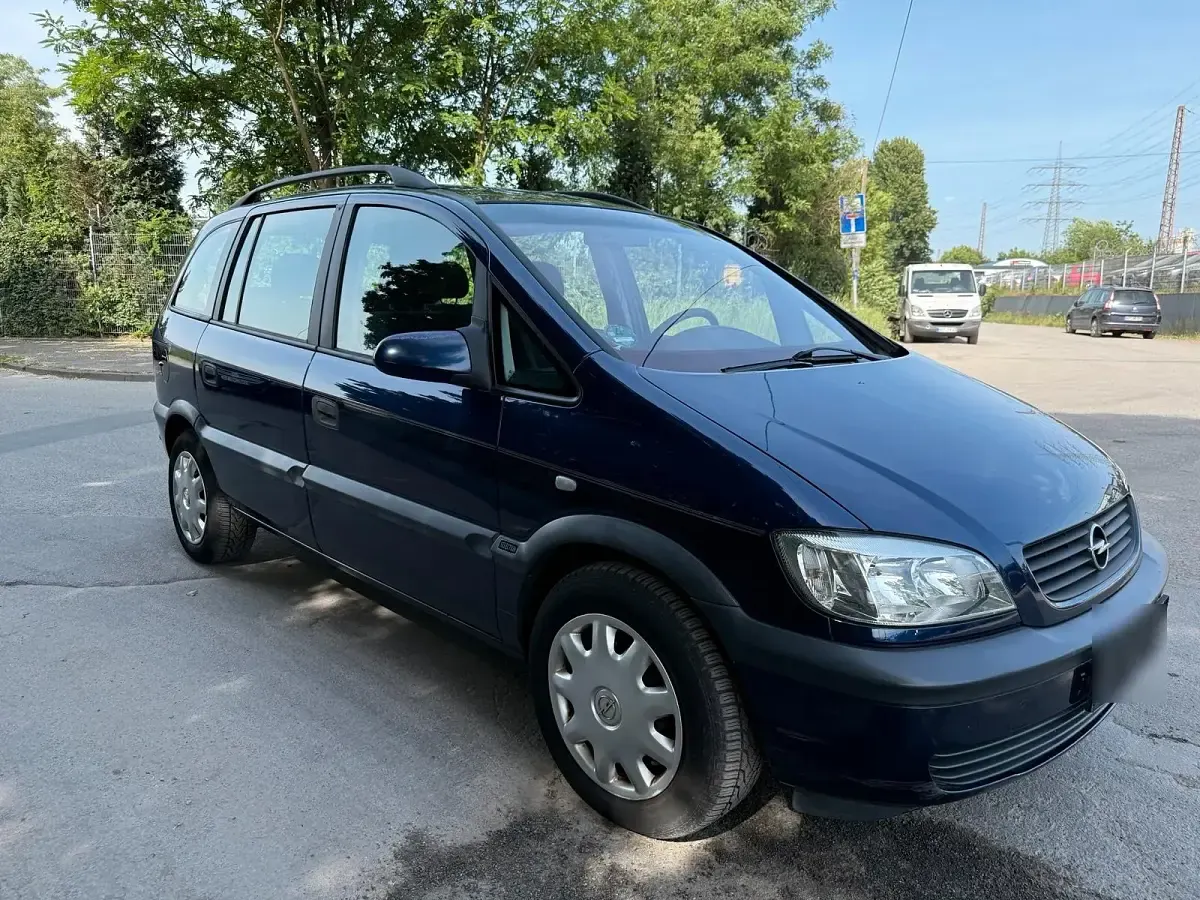 Gebraucht Opel Zafira 100 PS (73 kW) 2002 Blau Van / Kleinbus