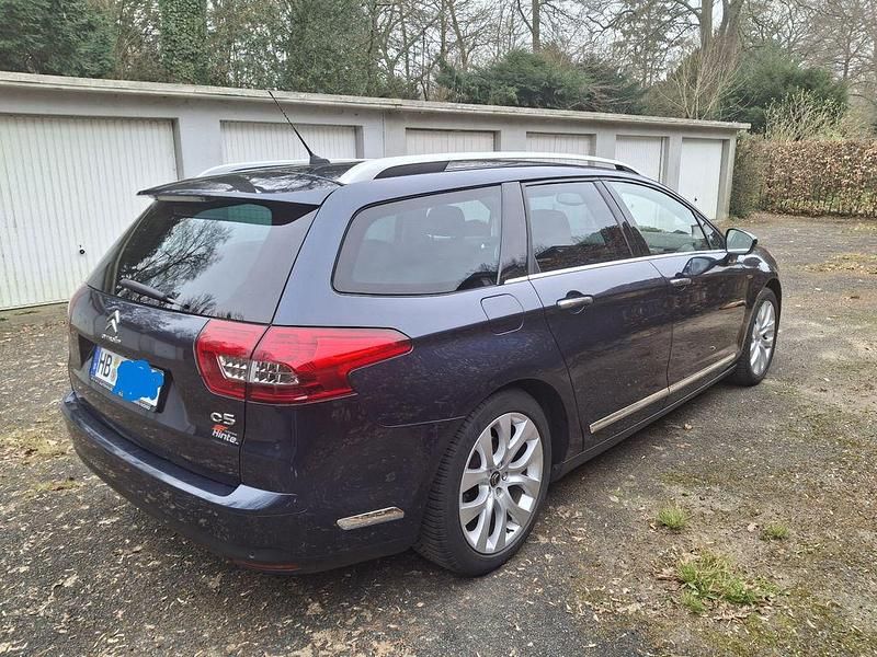 Gebraucht Citroën C5 Exclusive 150 PS (110 kW) 2017 Blau Kombi