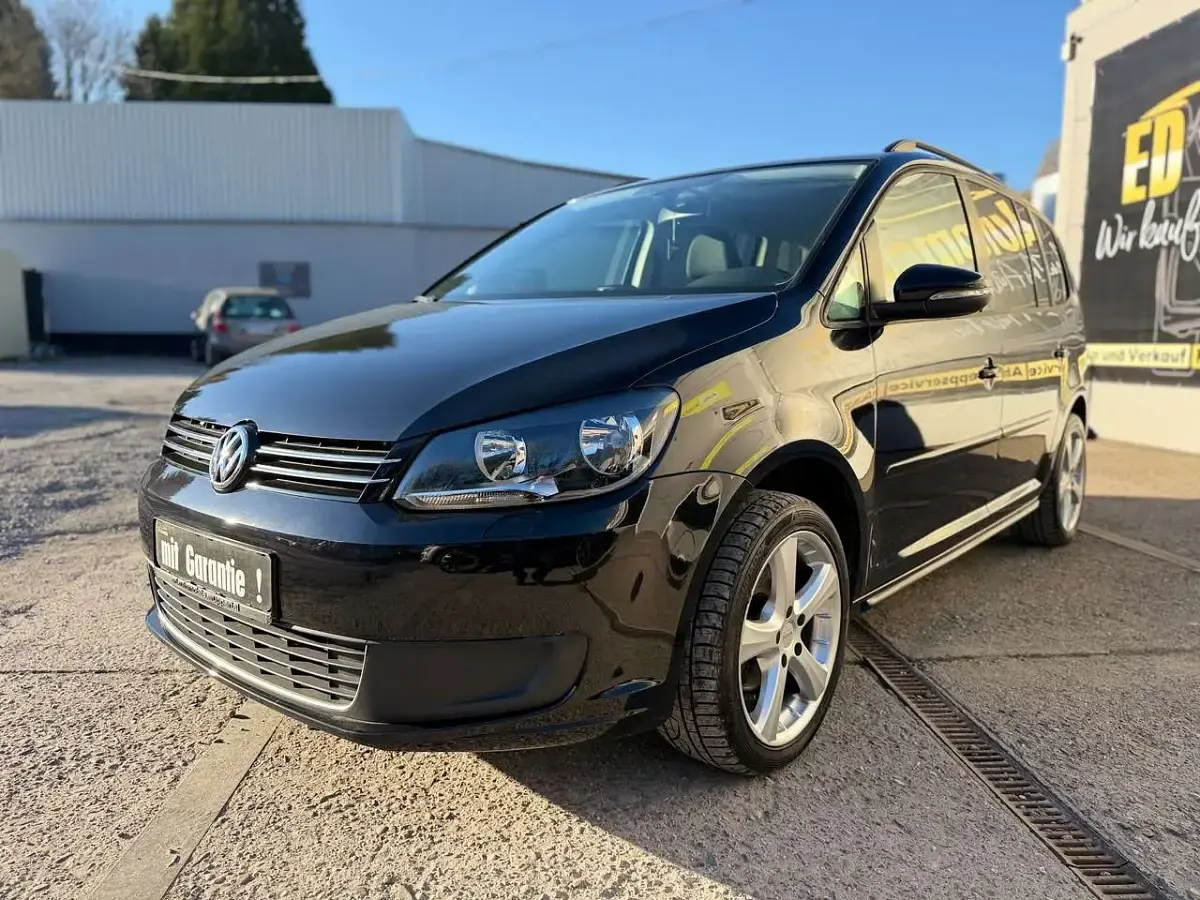 Gebraucht VW Touran 140 PS (102 kW) 2011 Schwarz Van / Kleinbus