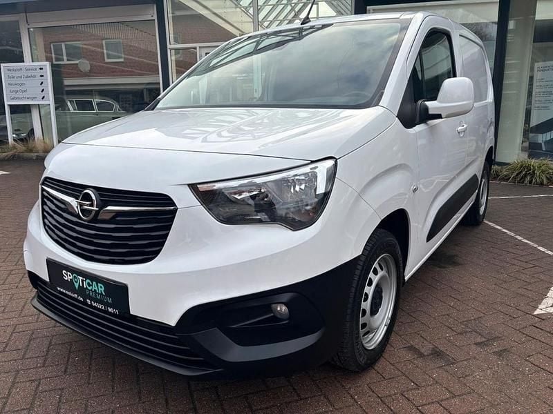Gebraucht Opel Combo Edition 131 PS (96 kW) 2021 Weiß Van / Kleinbus