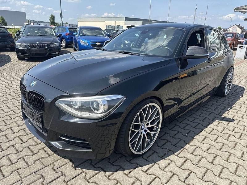 Schwarz Gebraucht 2014 BMW M135 Performance Kleinwagen | 19.900 € (Fairer Preis) - Bild 1/4