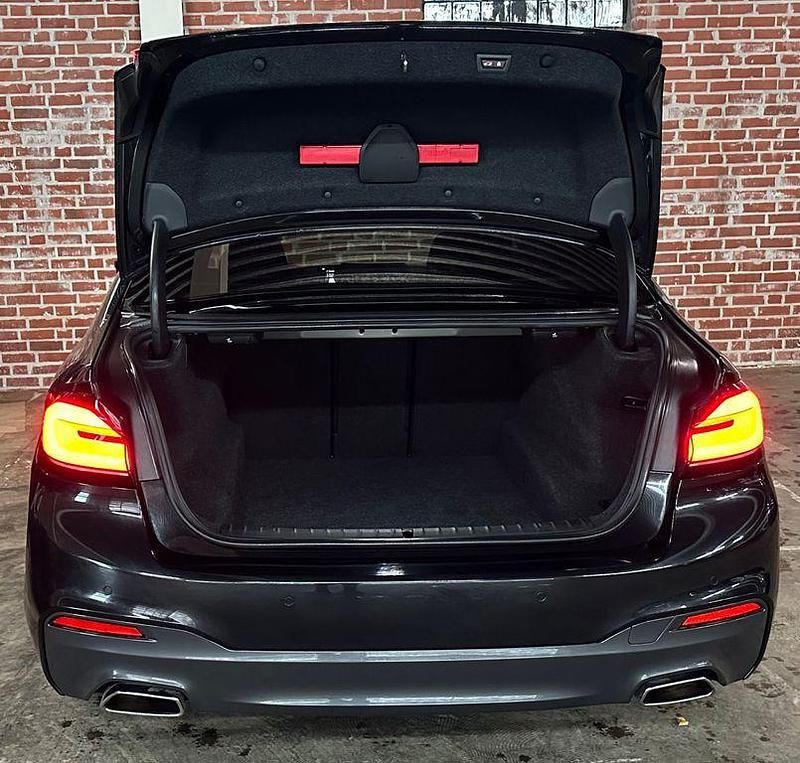 Gebraucht BMW 540 M Sport 320 PS (235 kW) 2017 Schwarz Limousine