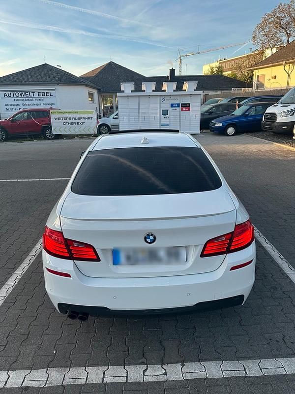 Gebraucht BMW 525 218 PS (160 kW) 2016 Weiß Limousine