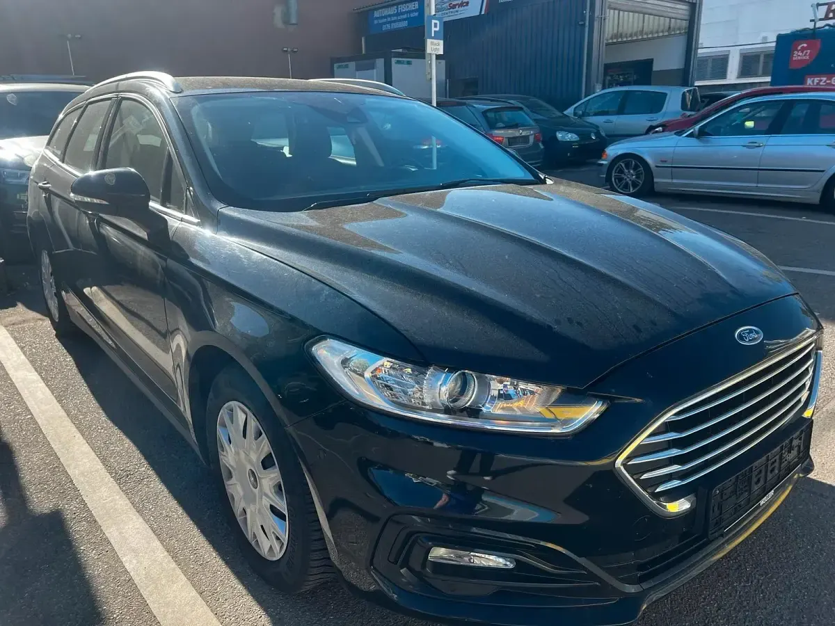 Używany Ford Mondeo Trend 150 KM (110 kW) 2020 Czarny Kombi