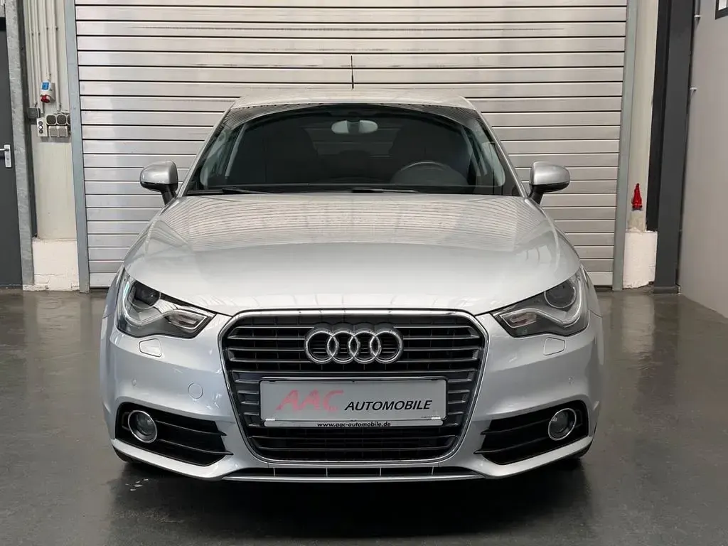 Gebraucht Audi A1 Sportback Ambition 90 PS (66 kW) 2013 Silber Kleinwagen