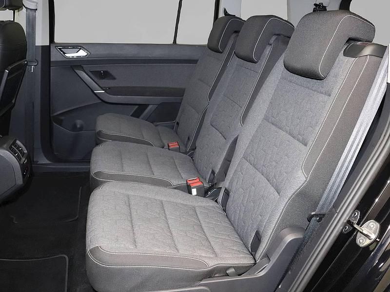 Gebraucht VW Touran S 150 PS (110 kW) 2024 Schwarz Van / Kleinbus