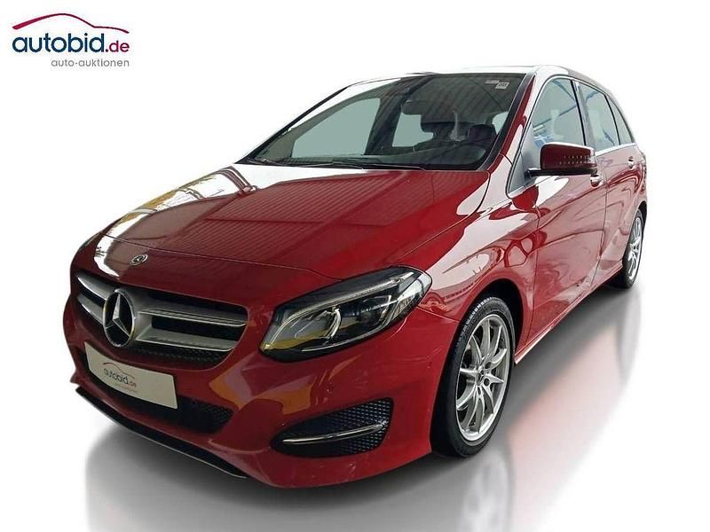 Rot Gebraucht 2019 Mercedes B200 Style Van / Kleinbus | 18.480 € (Guter Preis) - Bild 1/4