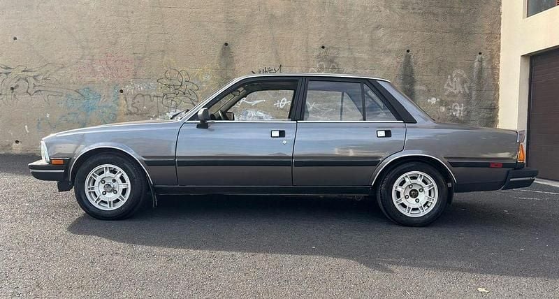 Gebraucht Peugeot 505 80 PS (58 kW) 1985 Grau Limousine