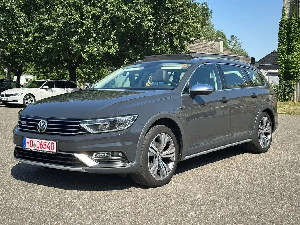 Gebraucht VW Passat Alltrack 190 PS (139 kW) 2018 Grau Kombi