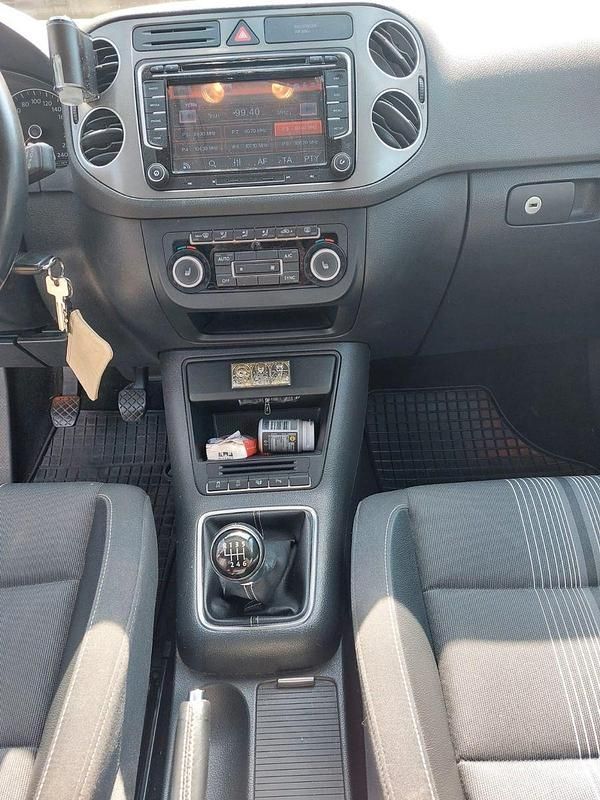 Gebraucht VW Golf VII 105 PS (77 kW) 2013 Silber Limousine