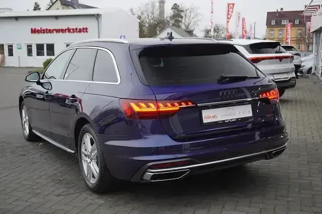 Używany Audi A4 Advanced 190 KM (139 kW) 2020 Niebieski Kombi