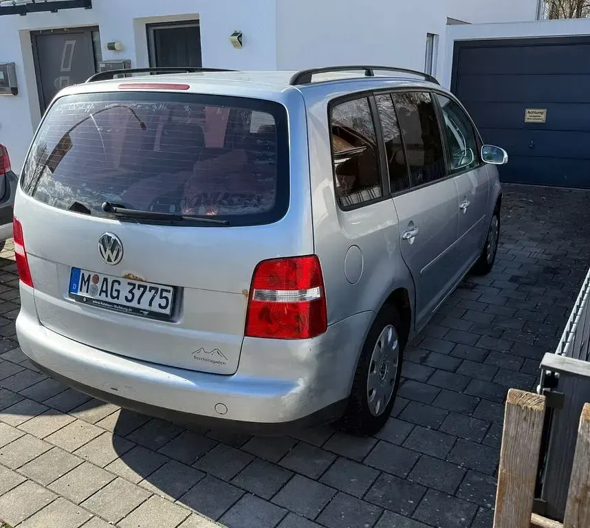 Gebraucht VW Touran Basis 116 PS (85 kW) 2004 Van / Kleinbus