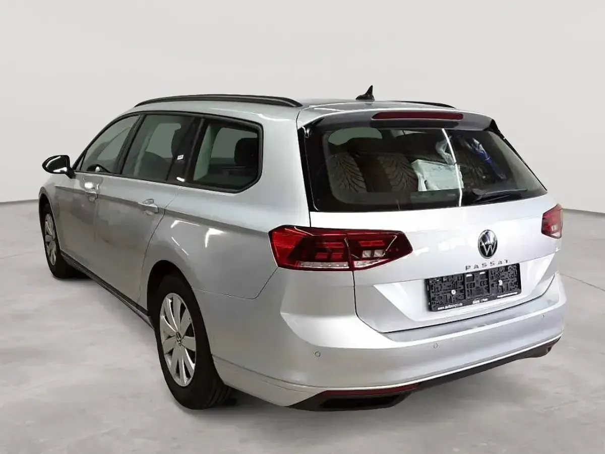 Second-hand VW Passat 150 CP (110 kW) 2022 Argintiu Break