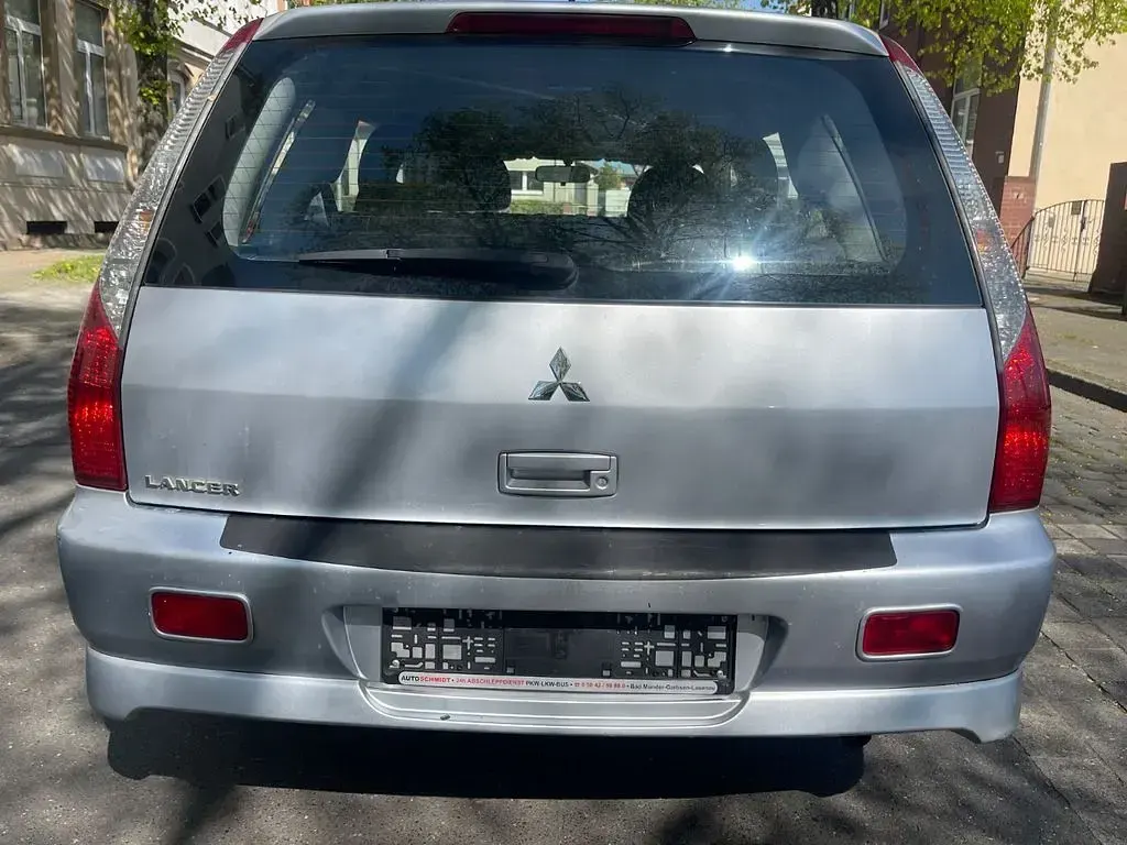 Gebraucht Mitsubishi Lancer Invite 98 PS (72 kW) 2006 Grau Kombi