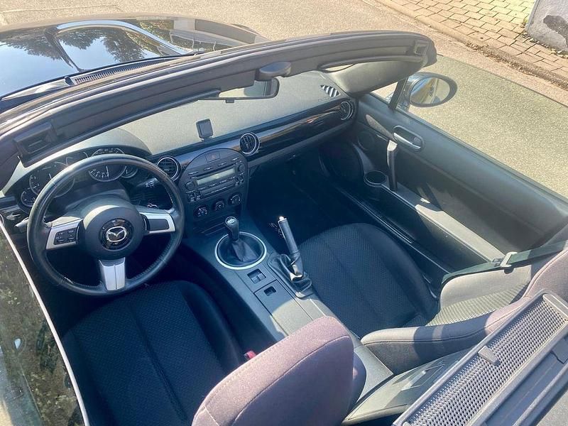 Używany Mazda MX5 Emotion 126 KM (92 kW) 2006 Czarny Kabriolet