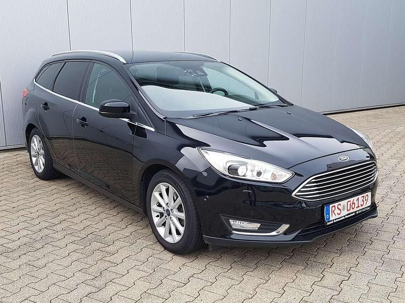 Gebraucht Ford Focus Business Edition 125 PS (91 kW) 2016 Schwarz Kombi