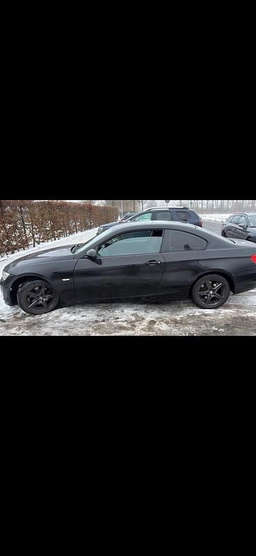 Gebraucht BMW 320 170 PS (125 kW) 2008 Schwarz Coupé