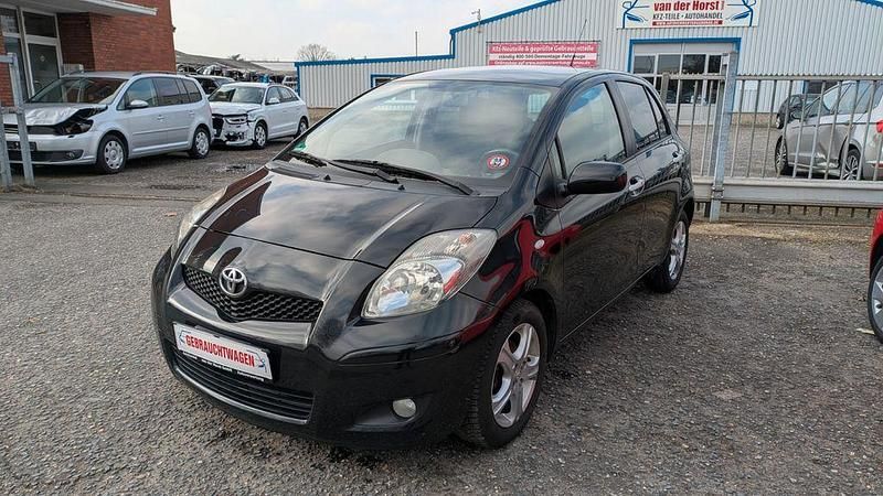 Gebraucht Toyota Yaris Edition 99 PS (72 kW) 2011 Schwarz Kleinwagen