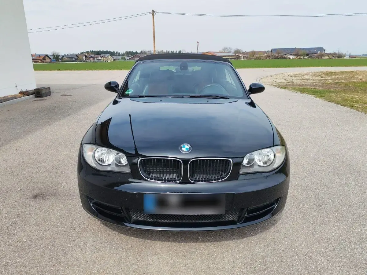 Gebraucht BMW 118 Cabriolet Sport Line 143 PS (105 kW) 2008 Schwarz Cabrio